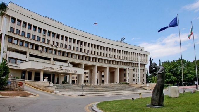 МВнР: Искането на Киев за оръжие ще бъде препратено до компетентните институции