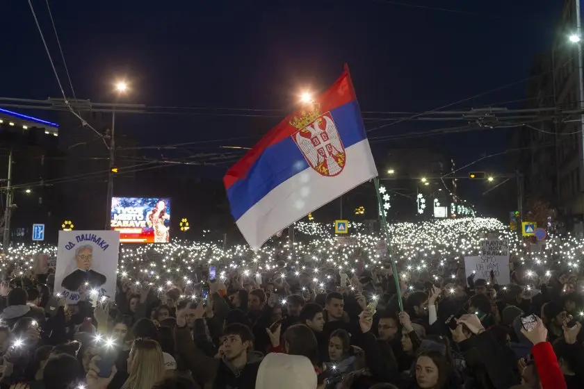 Многохиляден протест в Белград срещу  Вучич 